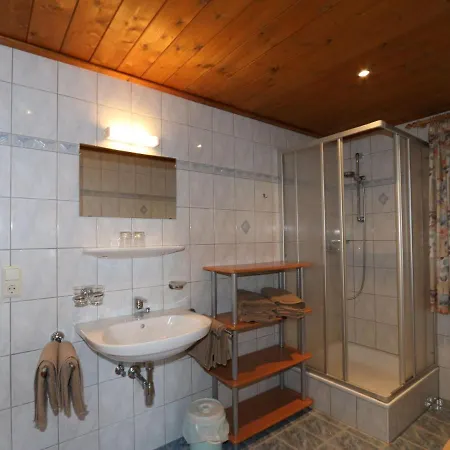 Apartment In At The Bus Stop *