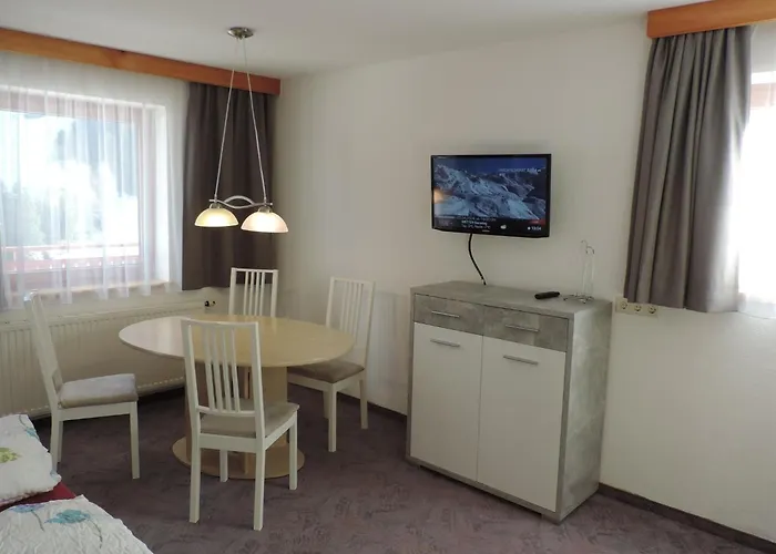 In At The Bus Stop Appartement *