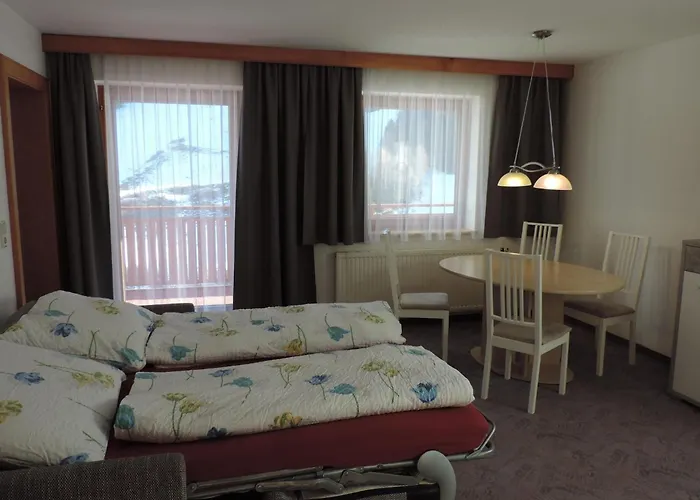 In At The Bus Stop Appartement Ischgl